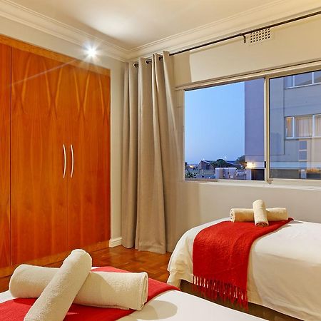Afribode'S Adenium Beachfront Appartement Kaapstad Buitenkant foto