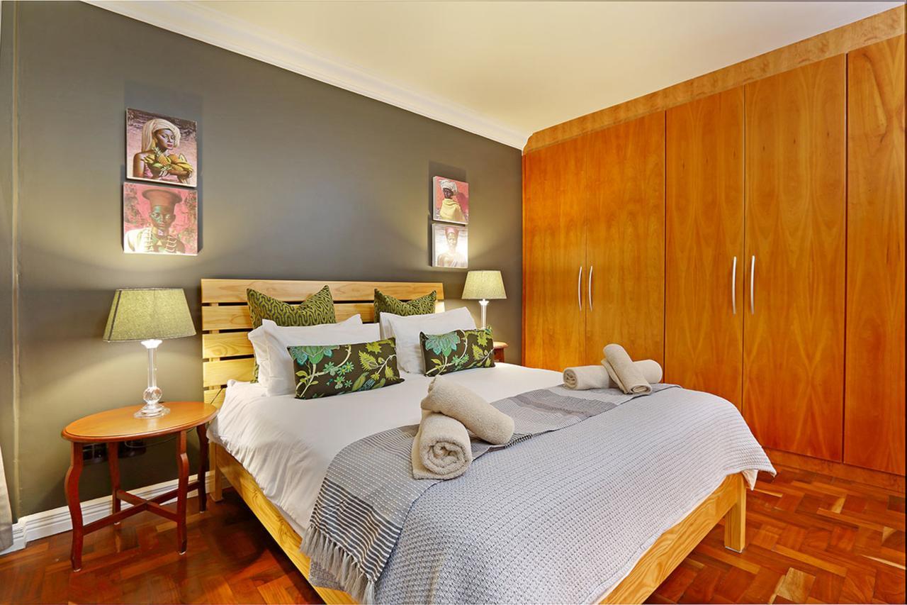 Afribode'S Adenium Beachfront Appartement Kaapstad Buitenkant foto