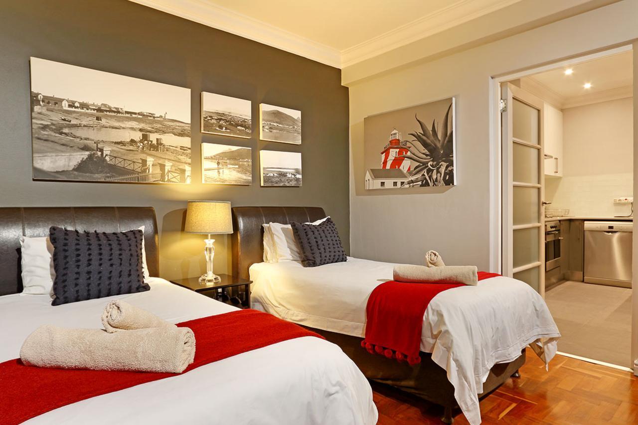 Afribode'S Adenium Beachfront Appartement Kaapstad Buitenkant foto