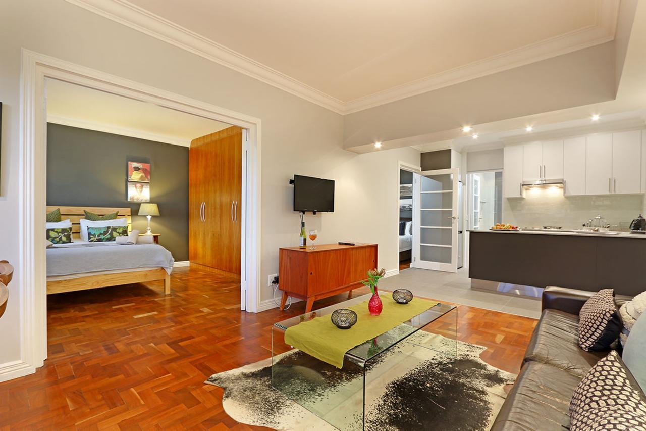 Afribode'S Adenium Beachfront Appartement Kaapstad Buitenkant foto